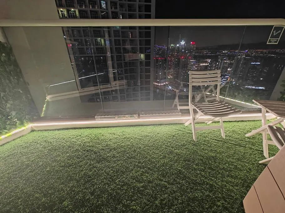 Lemodcasa - Modern Chic Studio Dubaï