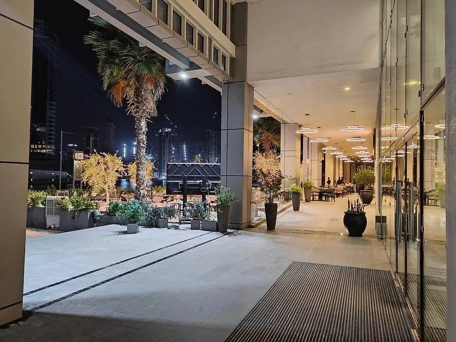 Lemodcasa - Modern Chic Studio Dubaï